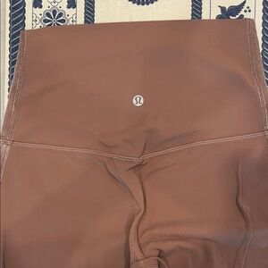 Lululemon Soft Mauve / High-Waisted Leggings Size 2 with cute side design